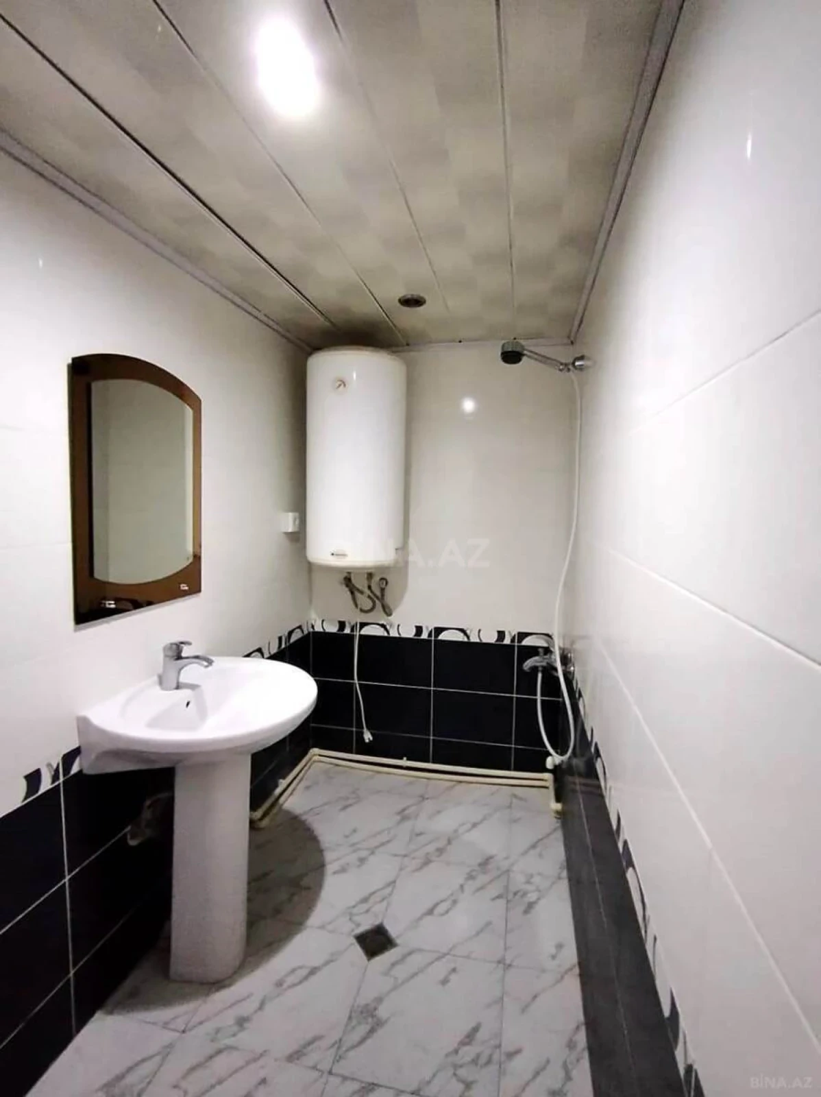 Satılır 2 otaqlı mənzil 60 m²