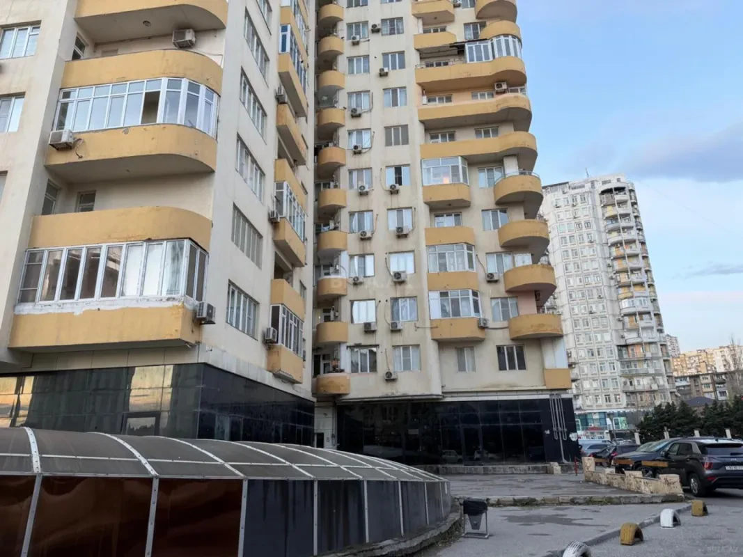 Satılır 2 otaqlı mənzil 65 m²