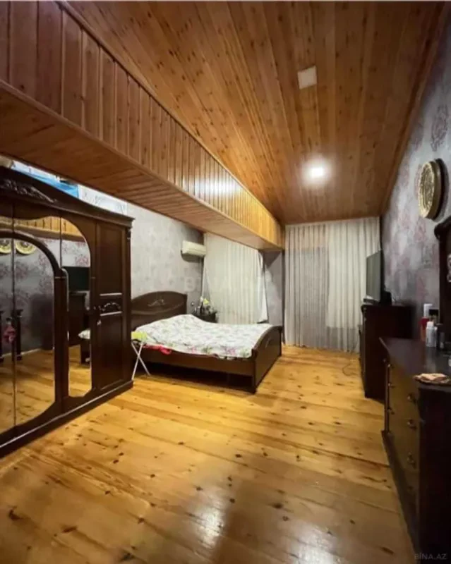 Satılır 3 otaqlı mənzil 105 m²