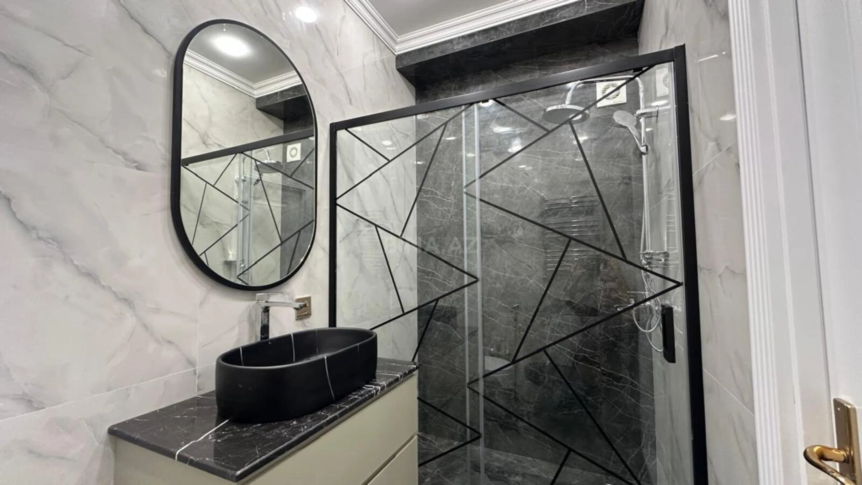 Satılır 2 otaqlı mənzil 66 m²