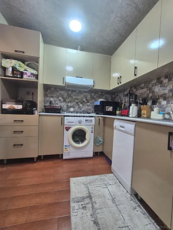 Satılır 3 otaqlı mənzil 72 m²