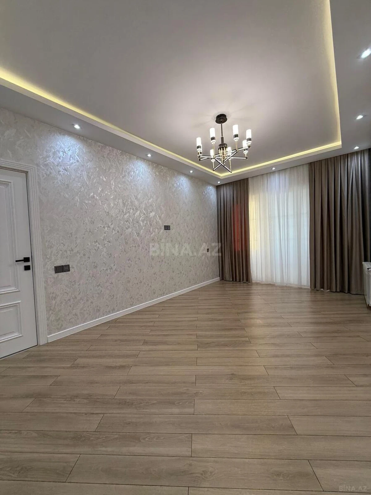 Satılır 4 otaqlı mənzil 100 m²