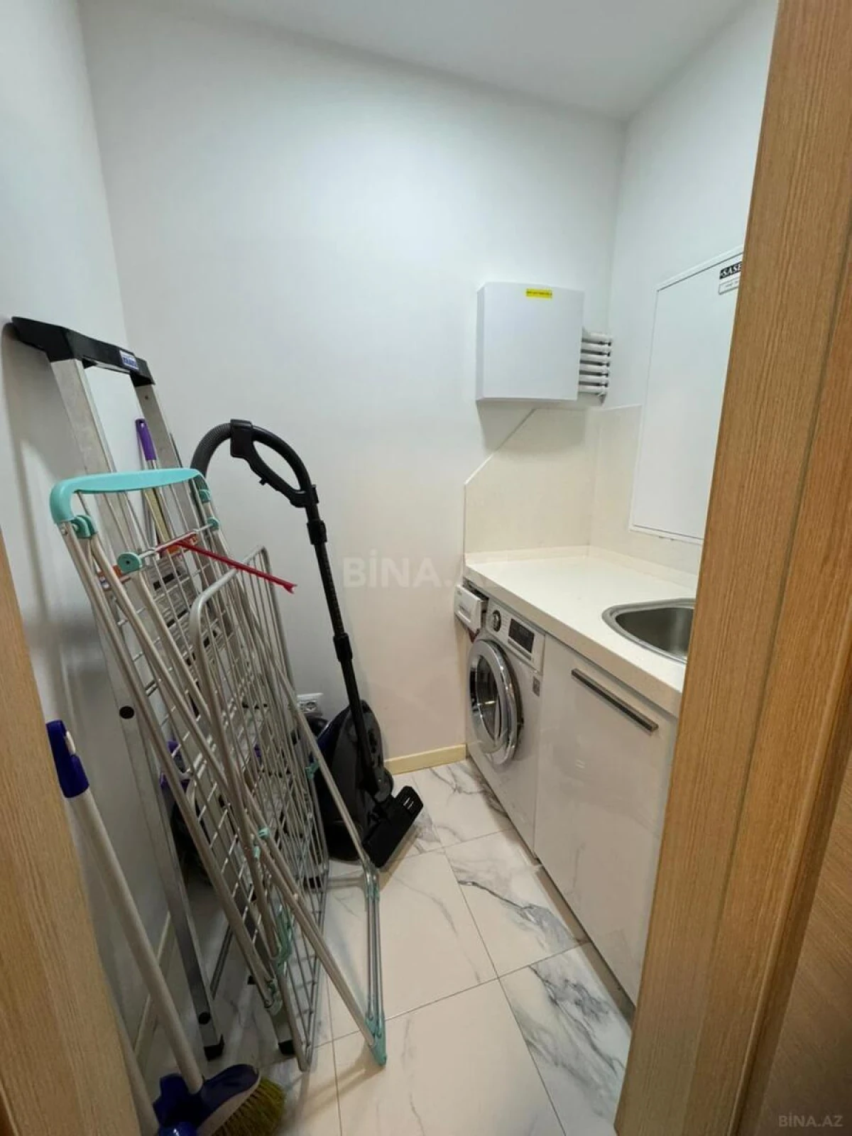 Kirayə verilir 3 otaqlı mənzil 140 m²