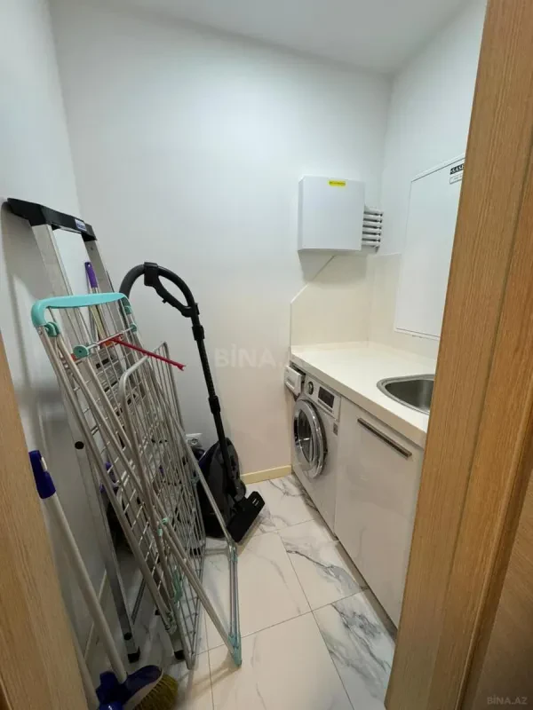 Kirayə verilir 3 otaqlı mənzil 140 m²