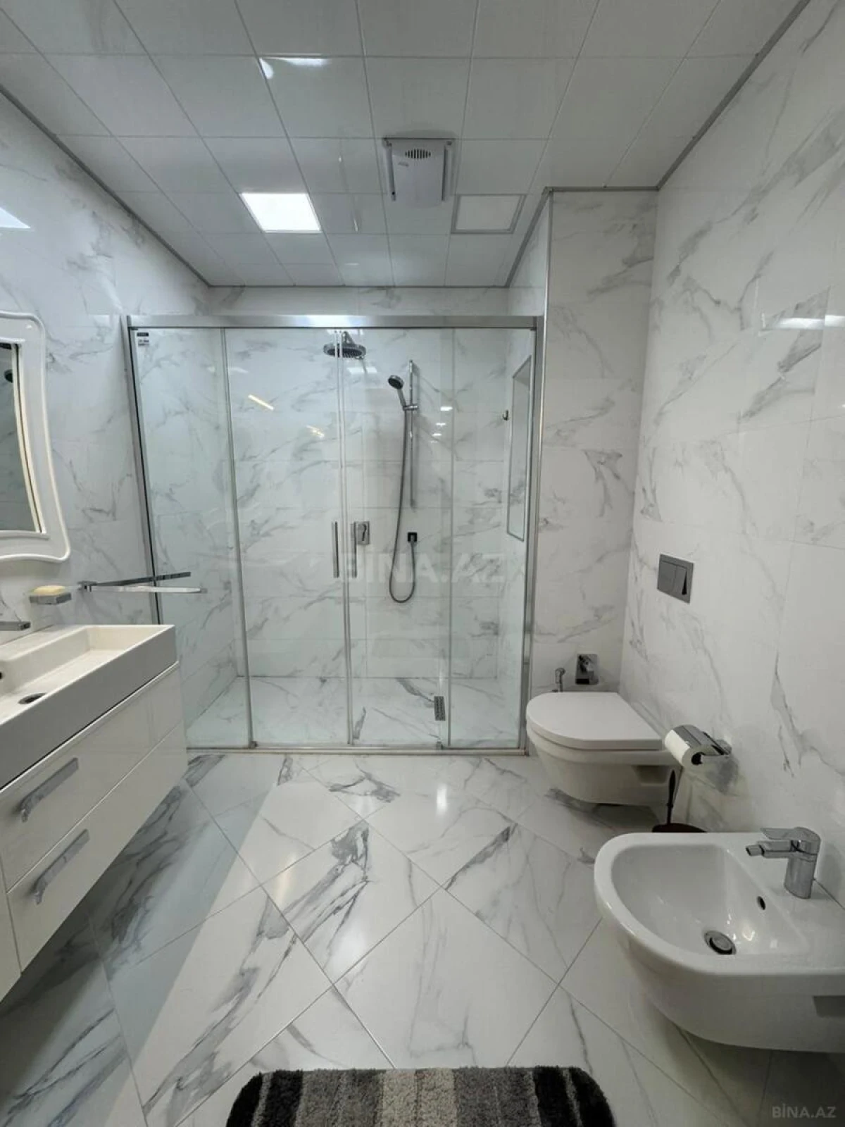 Kirayə verilir 3 otaqlı mənzil 140 m²