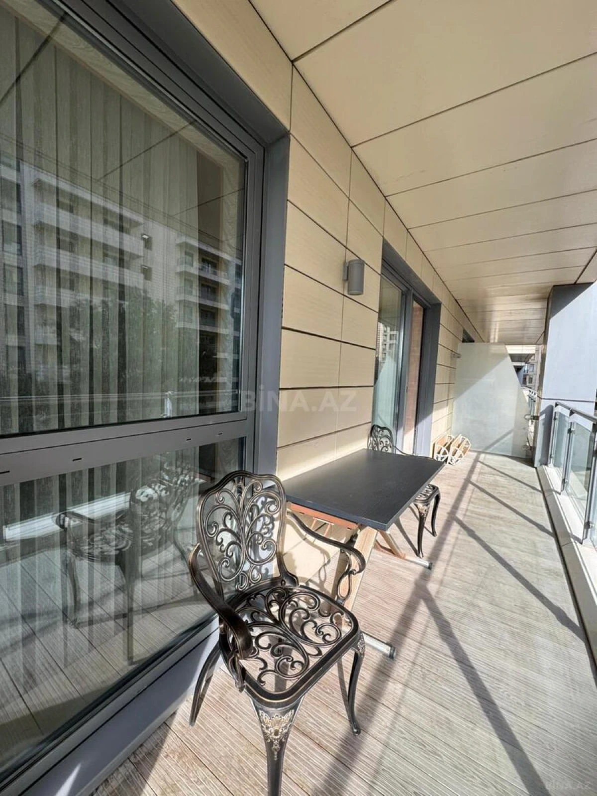 Kirayə verilir 3 otaqlı mənzil 140 m²