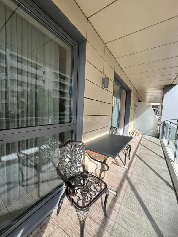 Kirayə verilir 3 otaqlı mənzil 140 m²