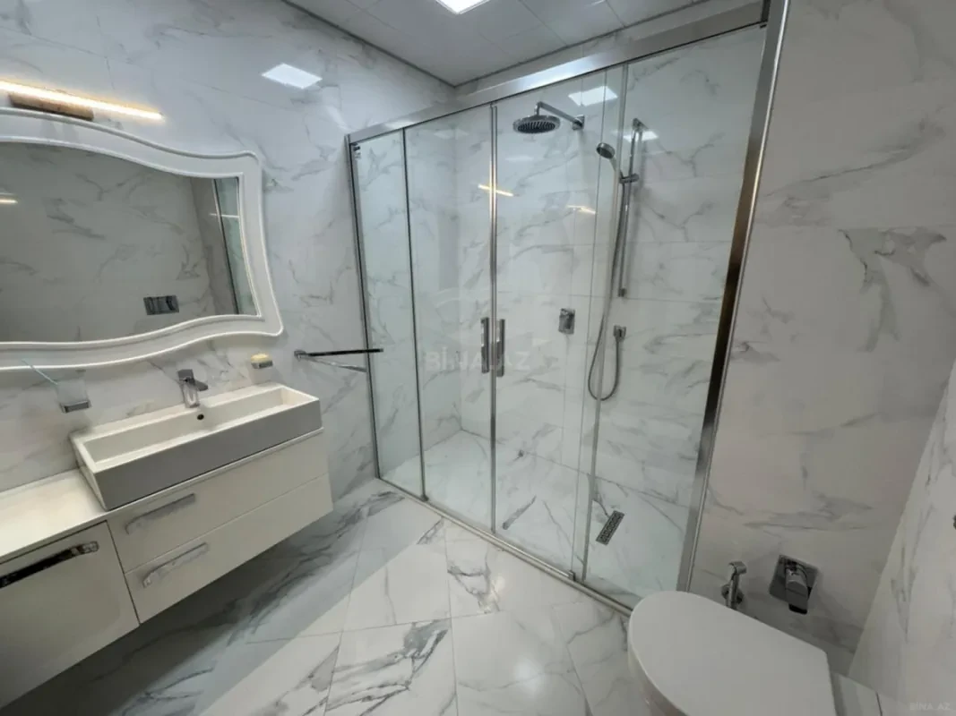Kirayə verilir 3 otaqlı mənzil 140 m²