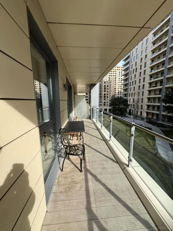 Kirayə verilir 3 otaqlı mənzil 140 m²