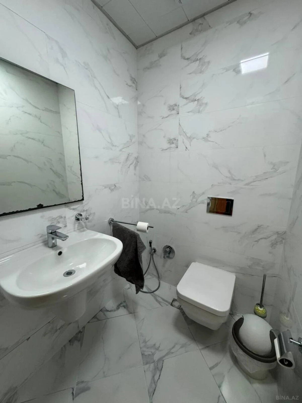 Kirayə verilir 3 otaqlı mənzil 140 m²