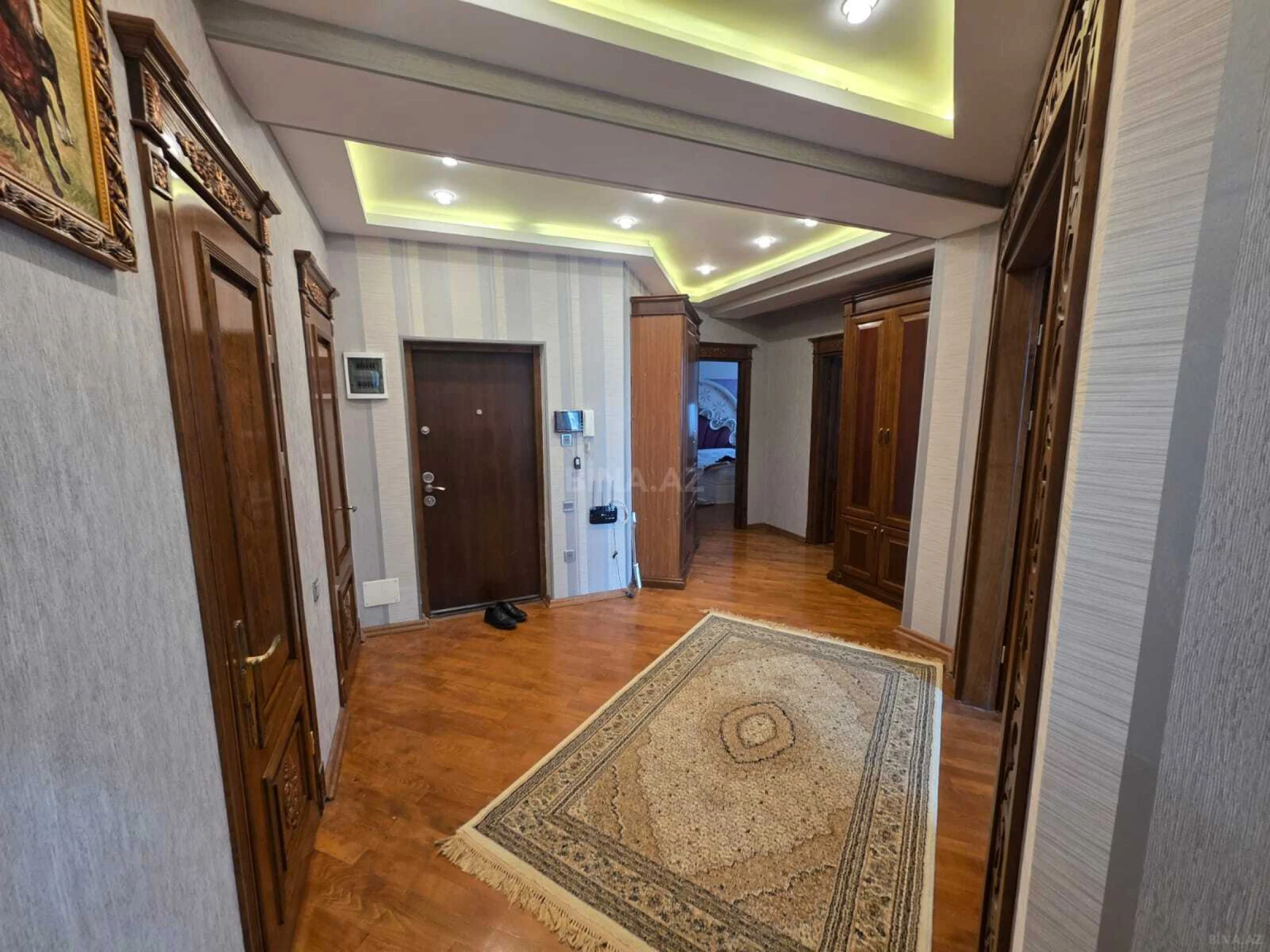 Kirayə verilir 3 otaqlı mənzil 125 m²