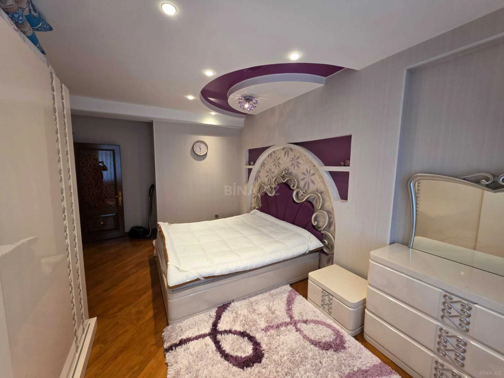 Kirayə verilir 3 otaqlı mənzil 125 m²