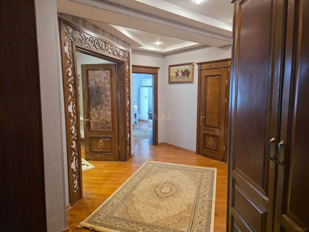 Kirayə verilir 3 otaqlı mənzil 125 m²
