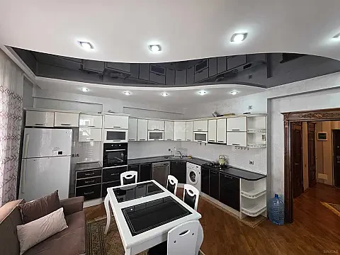 Kirayə verilir 3 otaqlı mənzil 125 m²