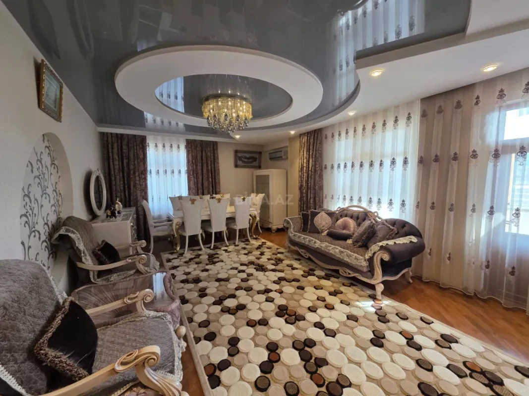 Kirayə verilir 3 otaqlı mənzil 125 m²