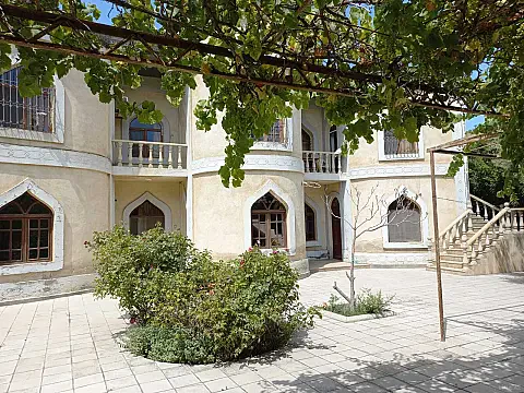 Satılır 8 otaqlı həyət evi 350 m² — Bakı, Suraxanı 8 otaq 350.00 m²