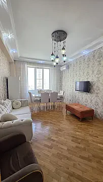 Kirayə verilir 2 otaqlı mənzil 75 m² — Bakı 2 otaq 75.00 m²