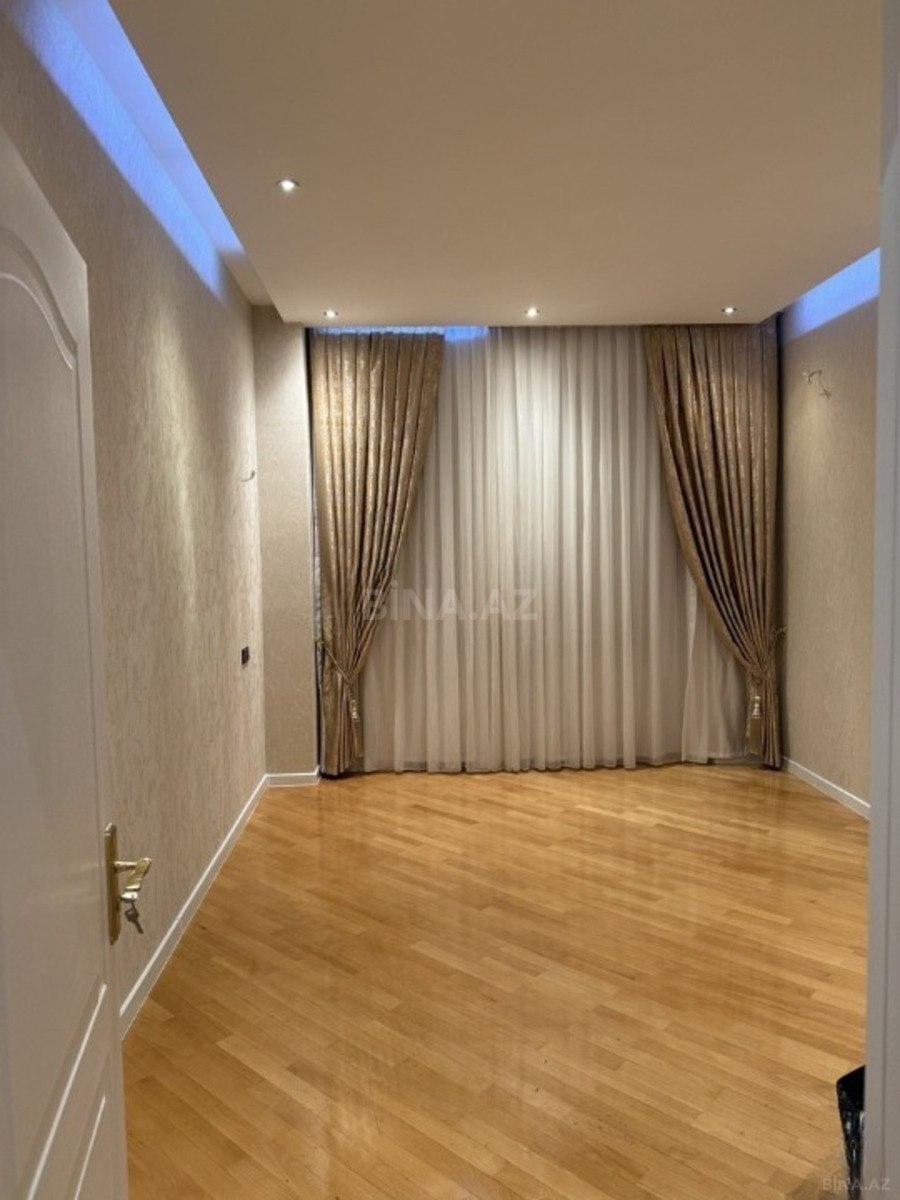 Satılır 3 otaqlı mənzil 140 m² — Bakı 3 otaq 140.00 m²