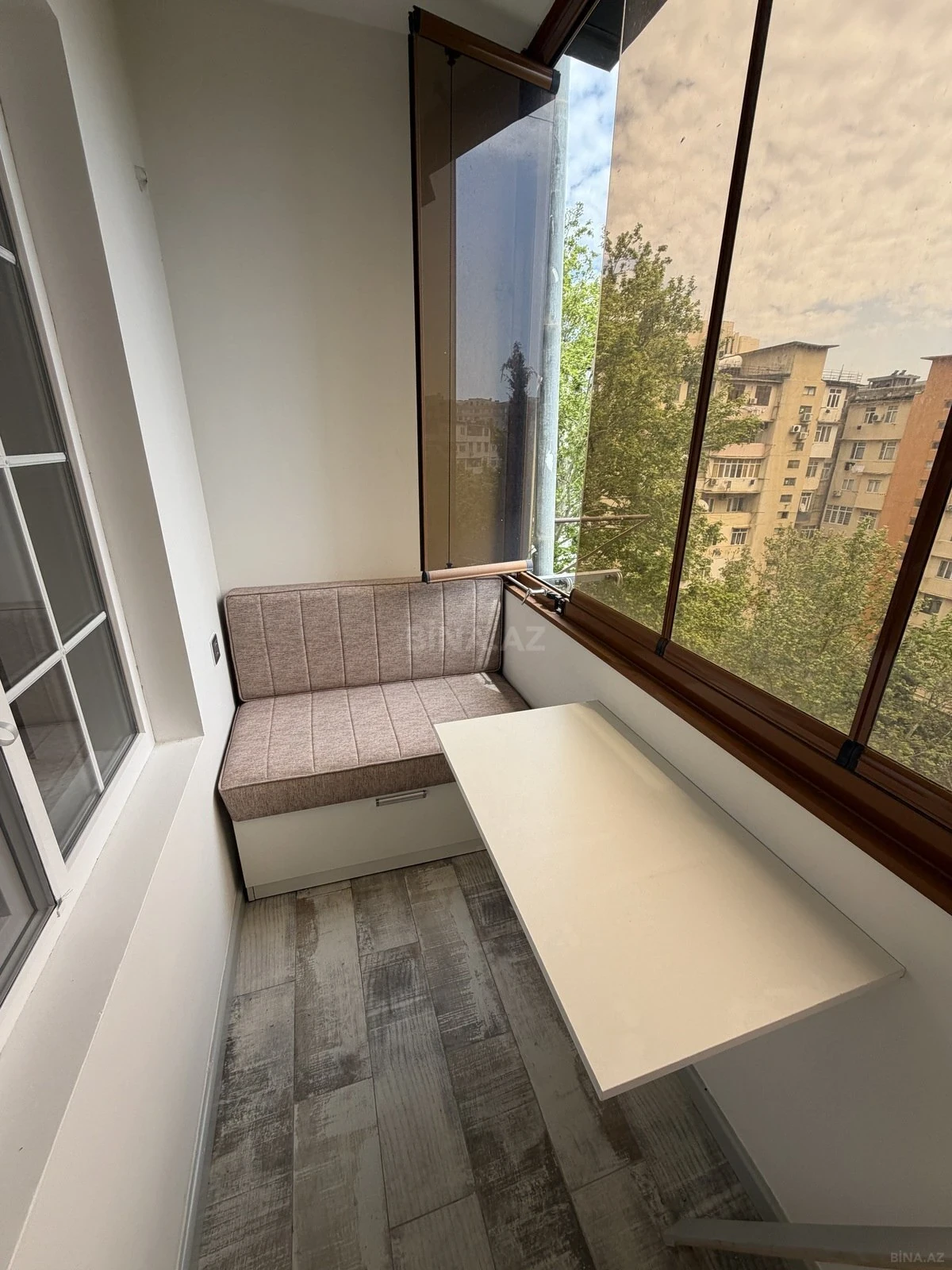 Satılır 2 otaqlı mənzil 65 m²
