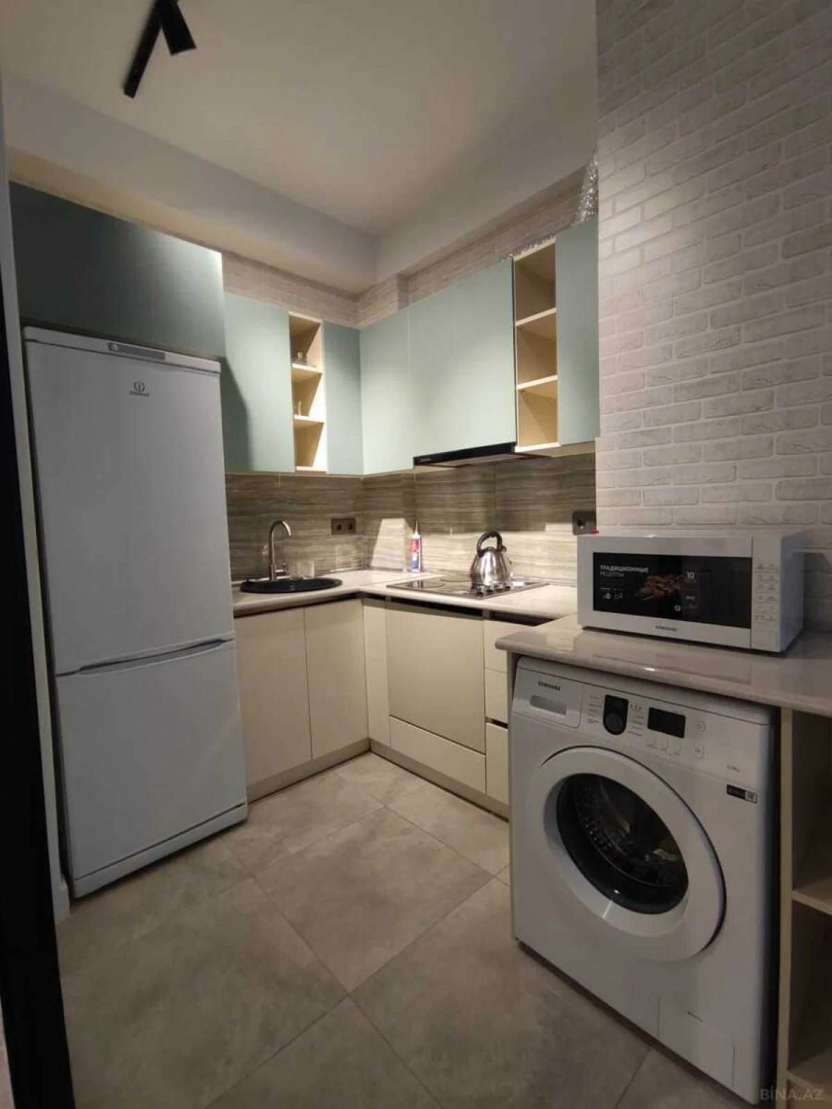 Kirayə verilir 2 otaqlı mənzil 65.1 m²