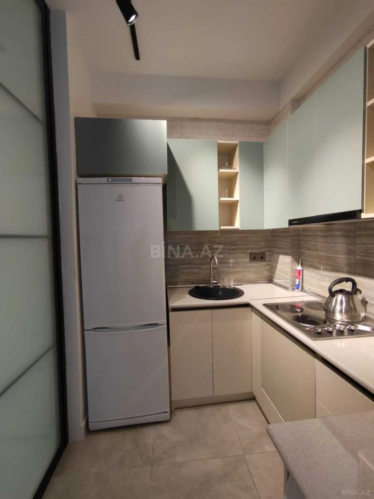 Kirayə verilir 2 otaqlı mənzil 65.1 m²