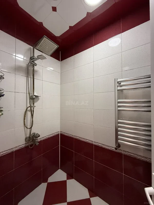 Satılır 5 otaqlı həyət evi 300 m²