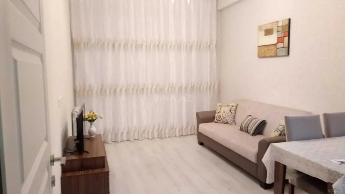 Kirayə verilir 2 otaqlı mənzil 55 m²