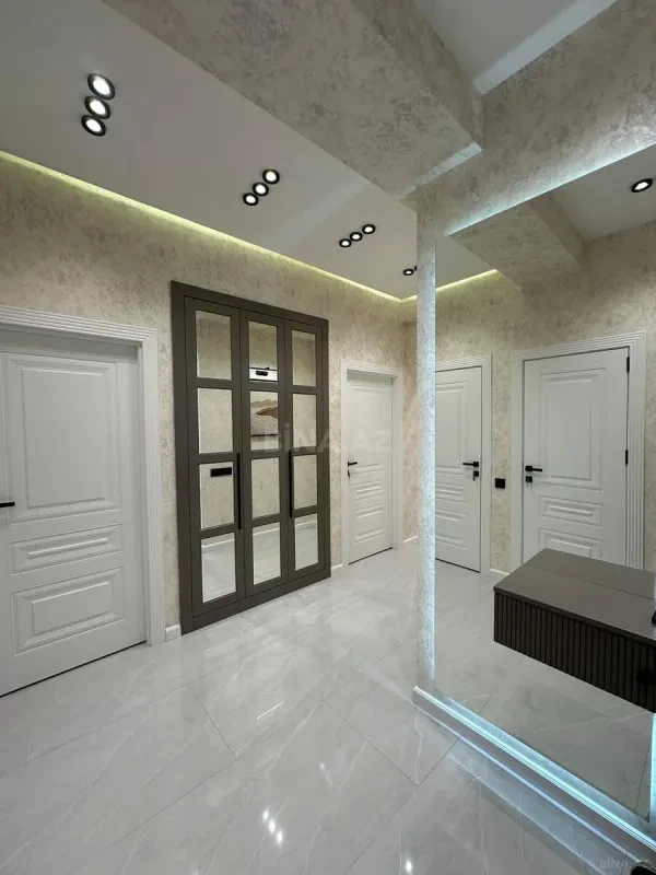 Satılır 3 otaqlı mənzil 91 m²