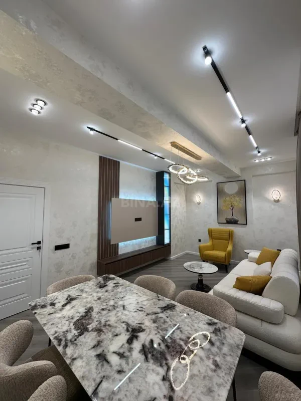 Satılır 3 otaqlı mənzil 91 m²