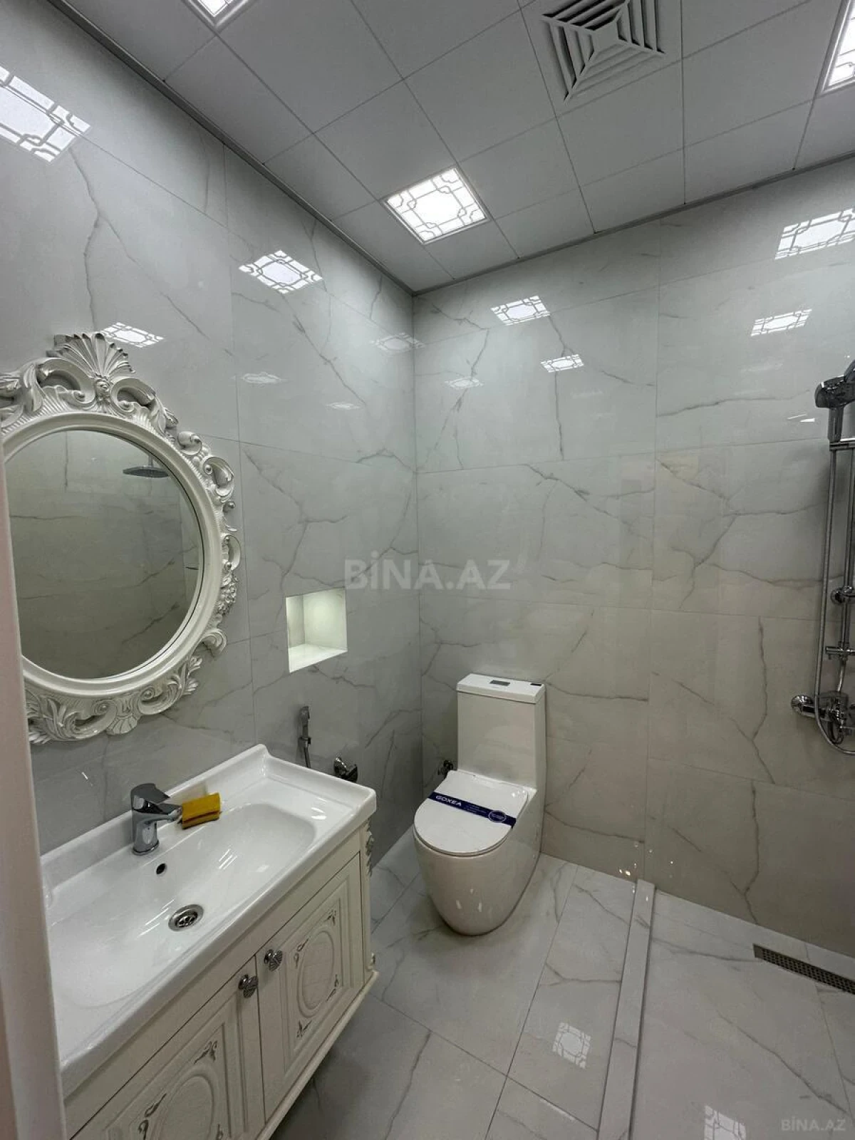 Satılır 2 otaqlı mənzil 85 m²