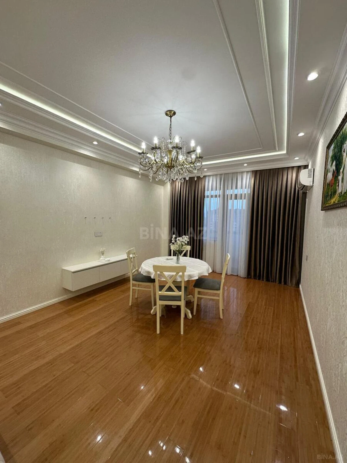 Satılır 2 otaqlı mənzil 85 m²
