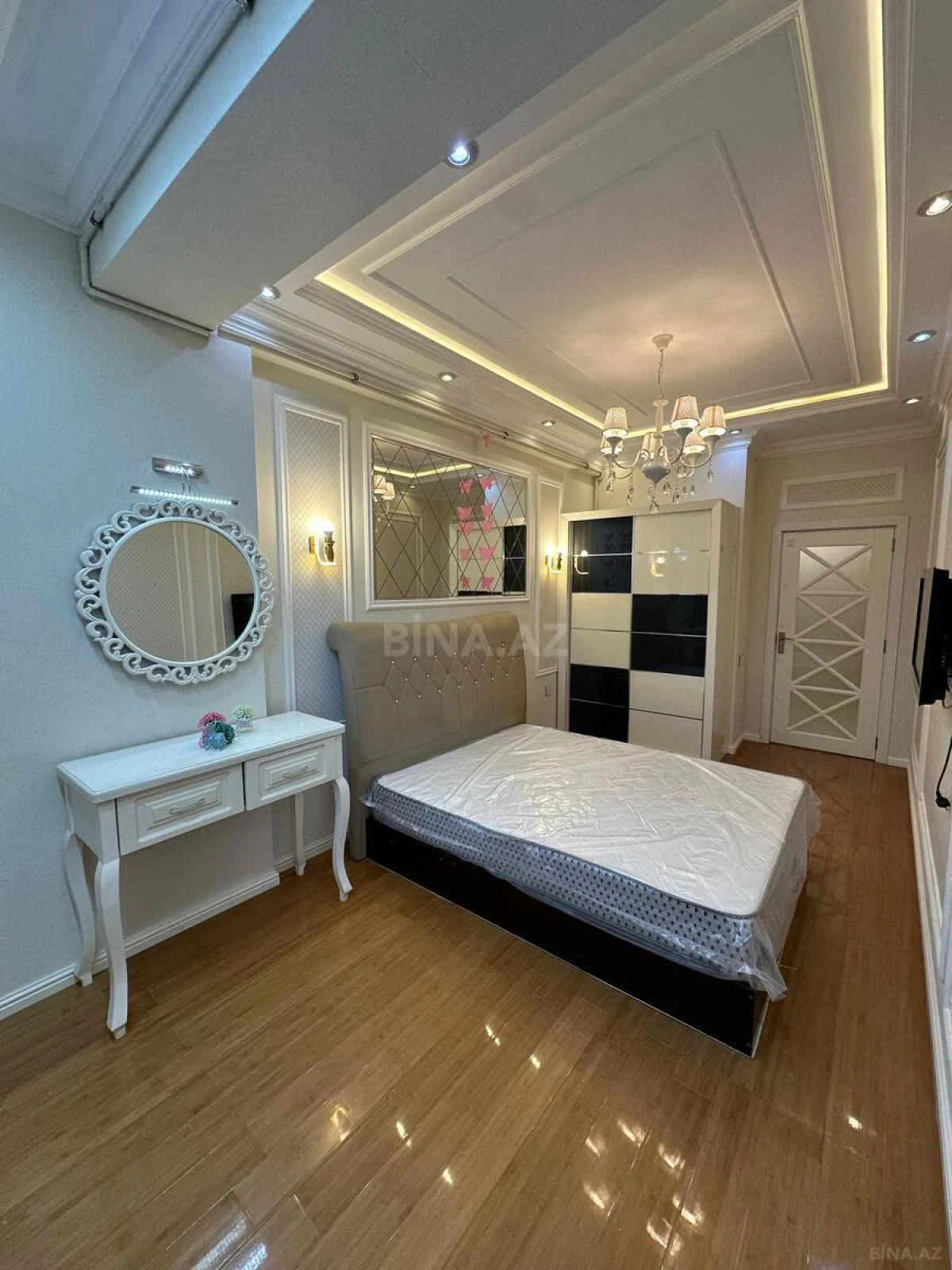 Satılır 2 otaqlı mənzil 85 m²