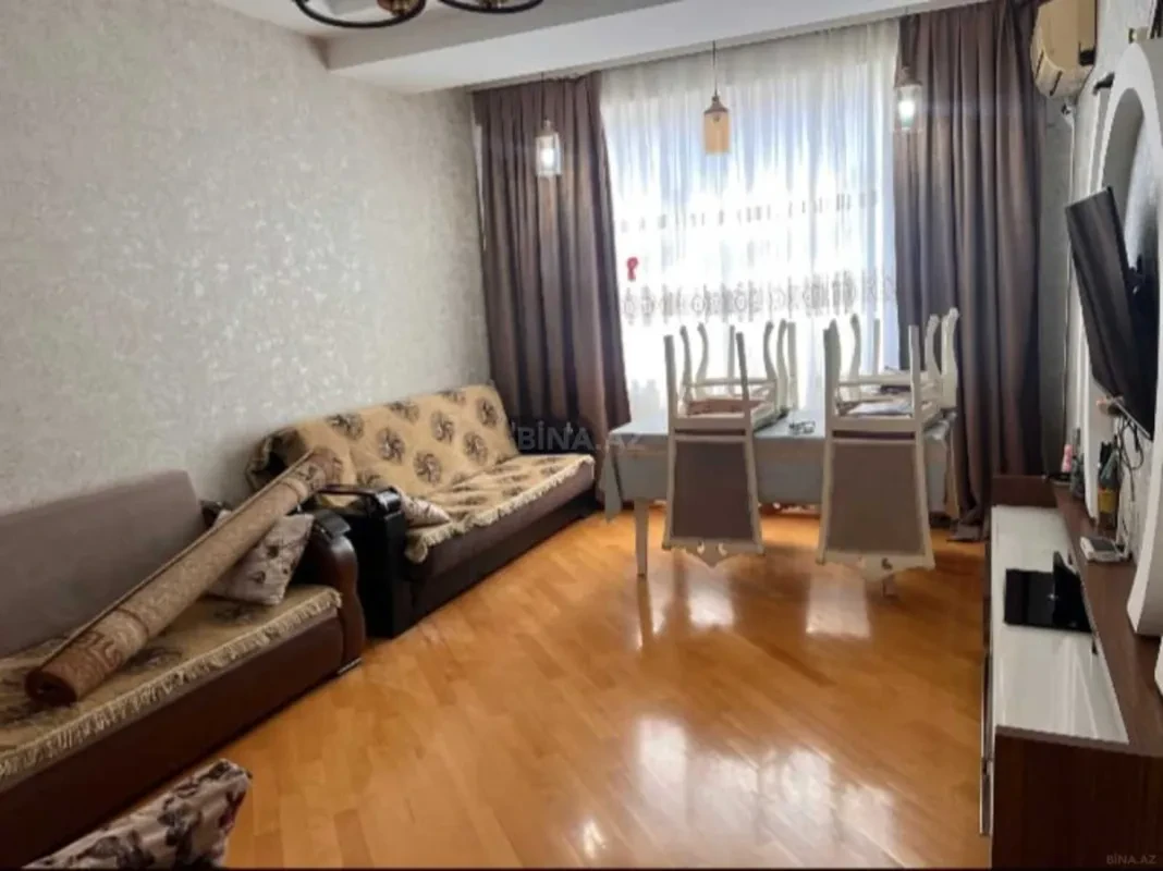 Kirayə verilir 2 otaqlı mənzil 70 m²