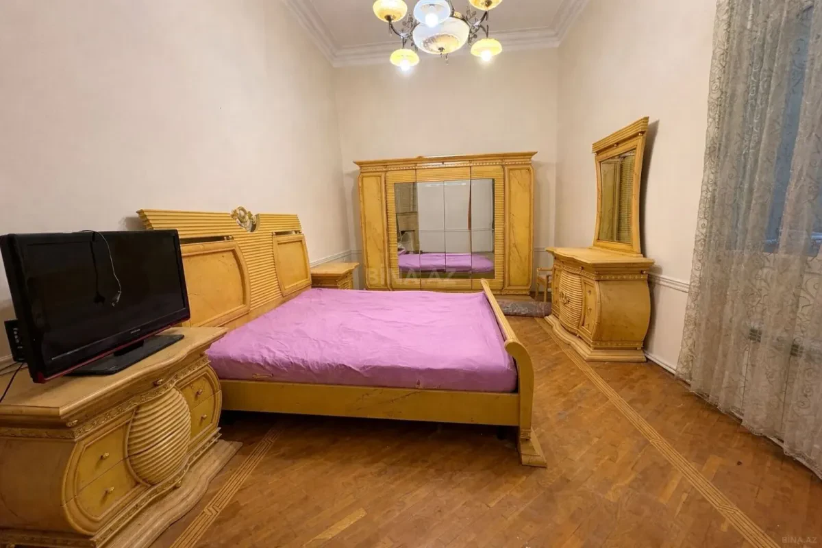 Kirayə verilir 5 otaqlı mənzil 142 m²