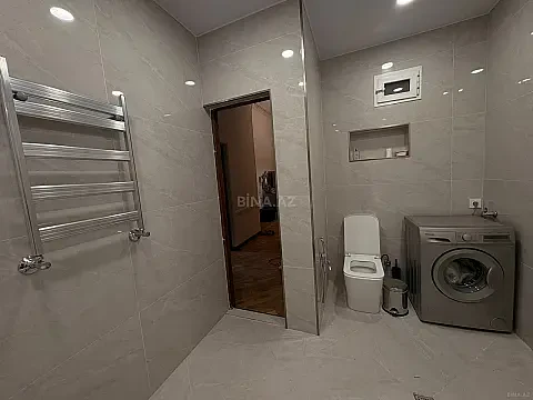 Kirayə verilir 5 otaqlı mənzil 142 m²