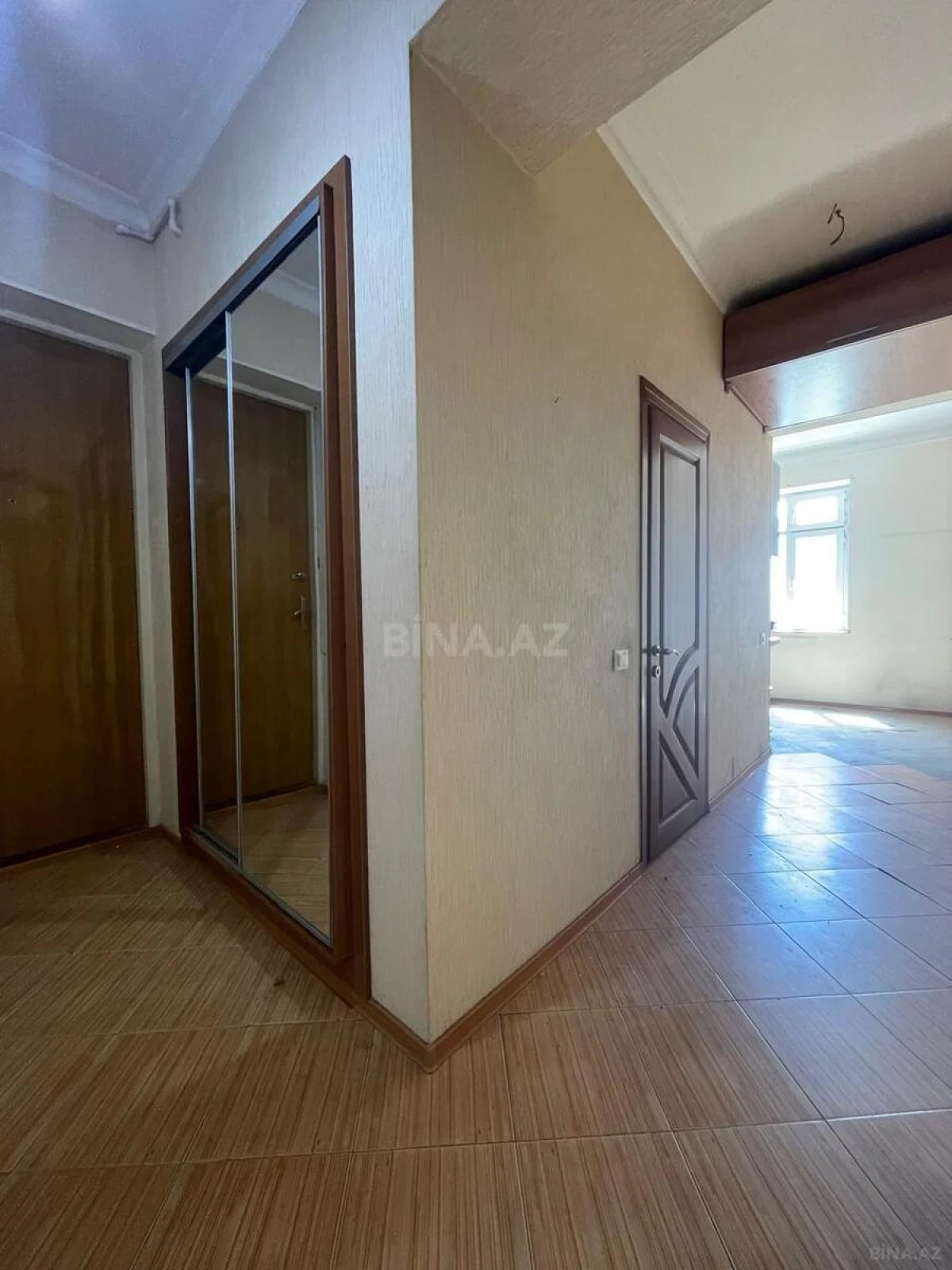 Satılır 3 otaqlı mənzil 90 m²