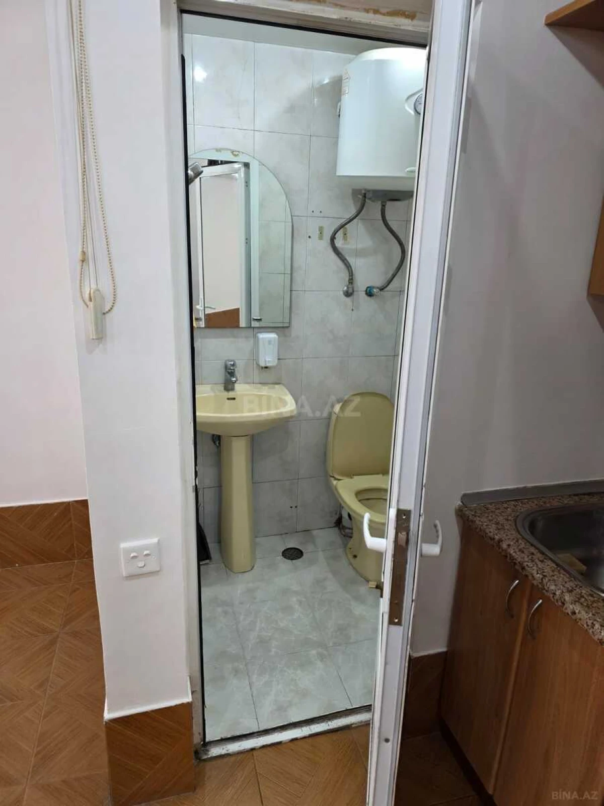 Kirayə verilir 2 otaqlı ofis 60 m²