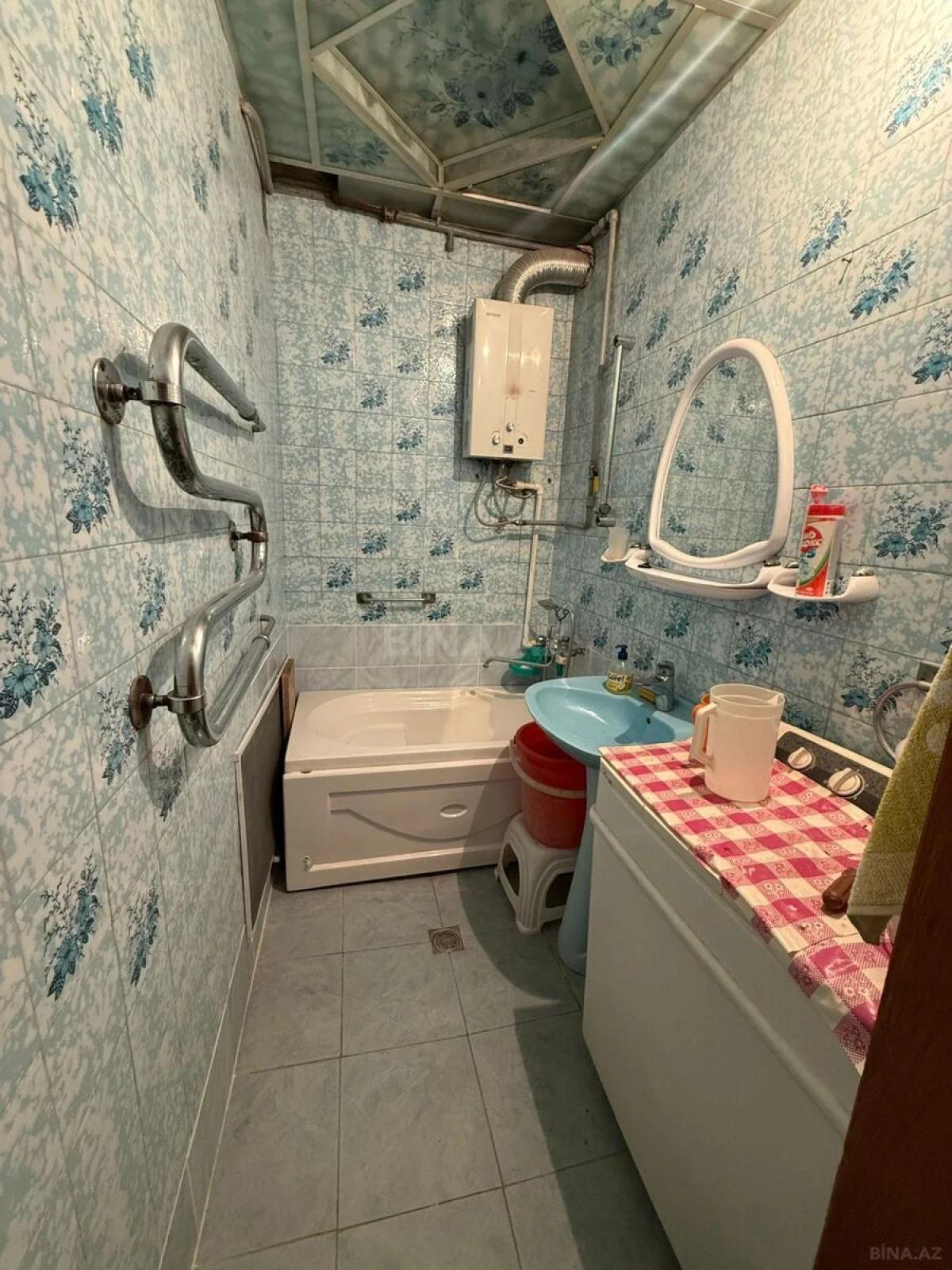 Satılır 5 otaqlı mənzil 120 m²