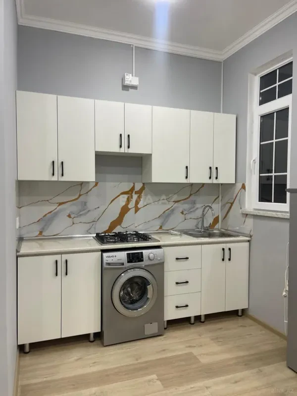Kirayə verilir 1 otaqlı mənzil 42 m²