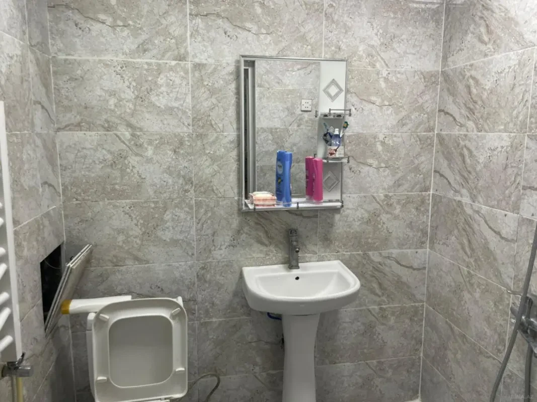 Kirayə verilir 1 otaqlı mənzil 42 m²