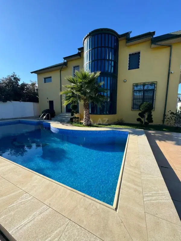 Kirayə verilir 5 otaqlı həyət evi 400 m²