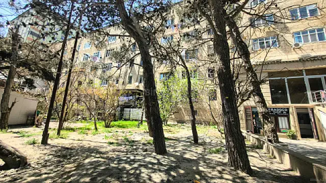 Satılır obyekt 250 m² — Bakı, Badamdar 250.00 m²