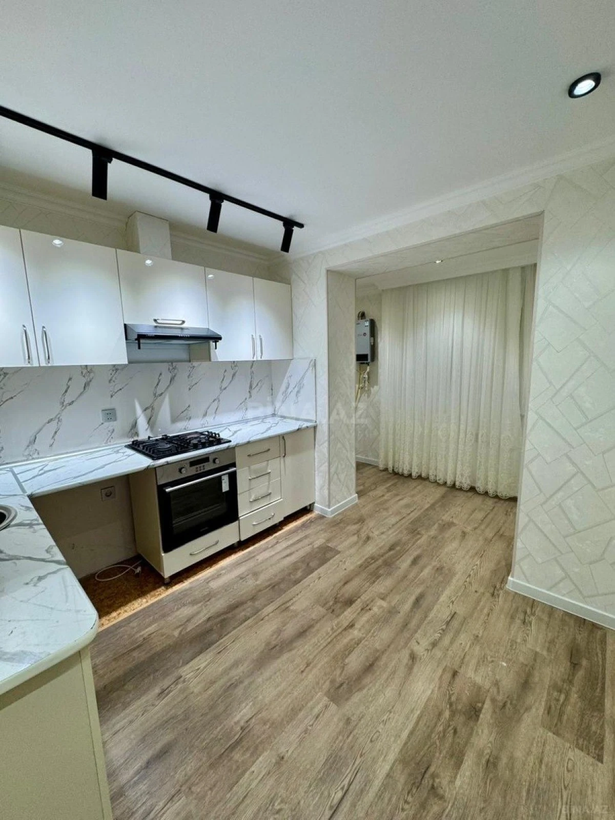 Satılır 2 otaqlı mənzil 60 m²