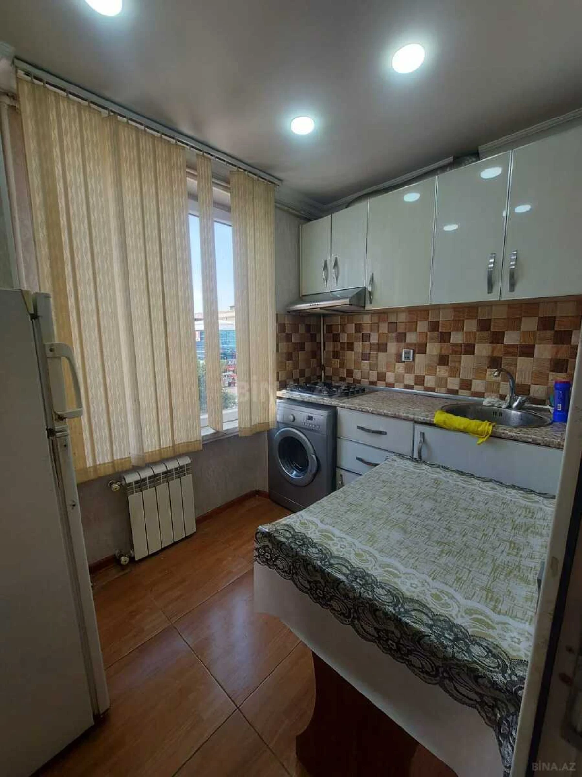 Kirayə verilir 2 otaqlı mənzil 65 m²