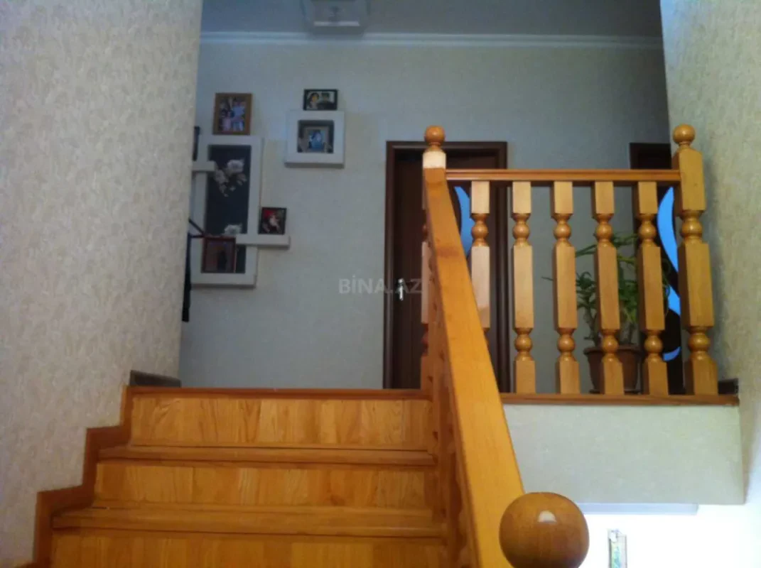 Satılır 7 otaqlı həyət evi 320 m²