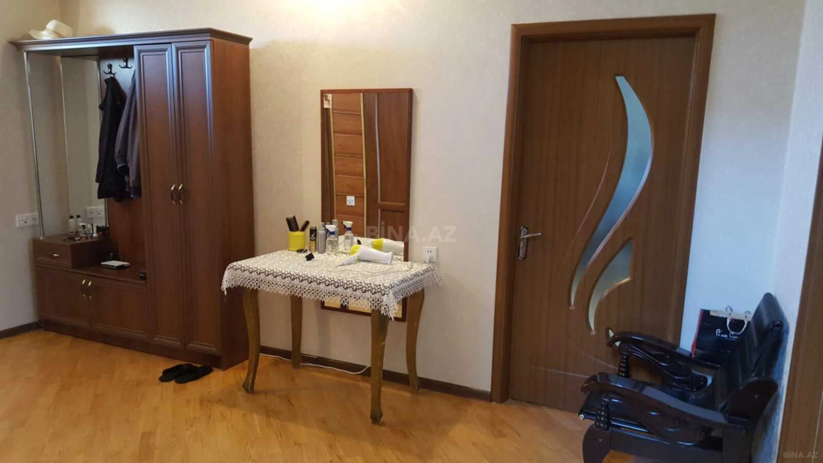 Satılır 7 otaqlı həyət evi 320 m²