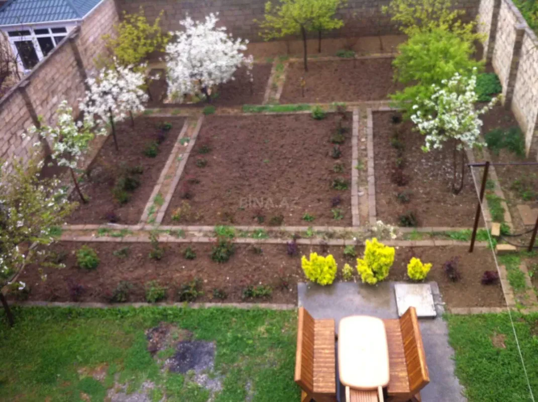 Satılır 7 otaqlı həyət evi 320 m²