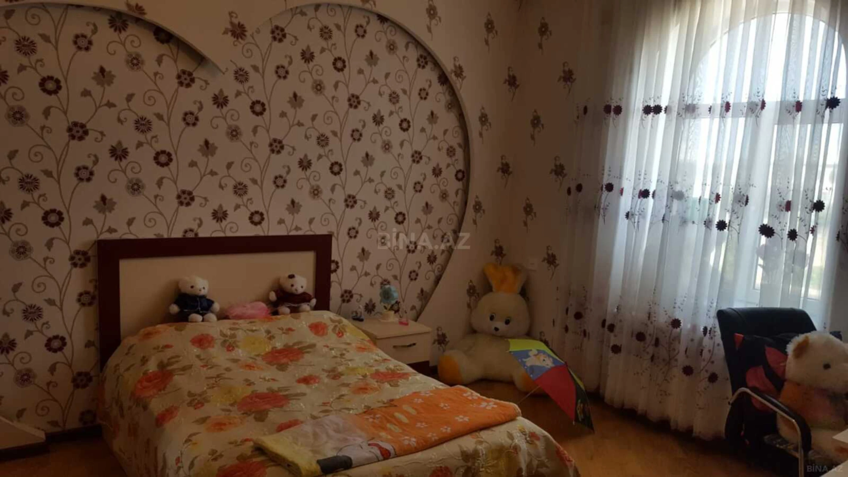 Satılır 7 otaqlı həyət evi 320 m²