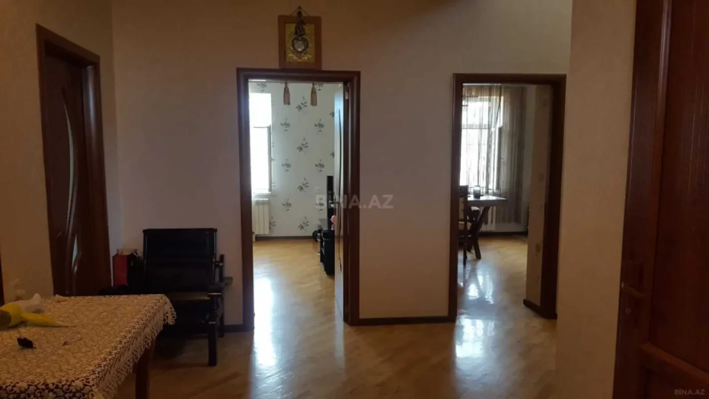 Satılır 7 otaqlı həyət evi 320 m²