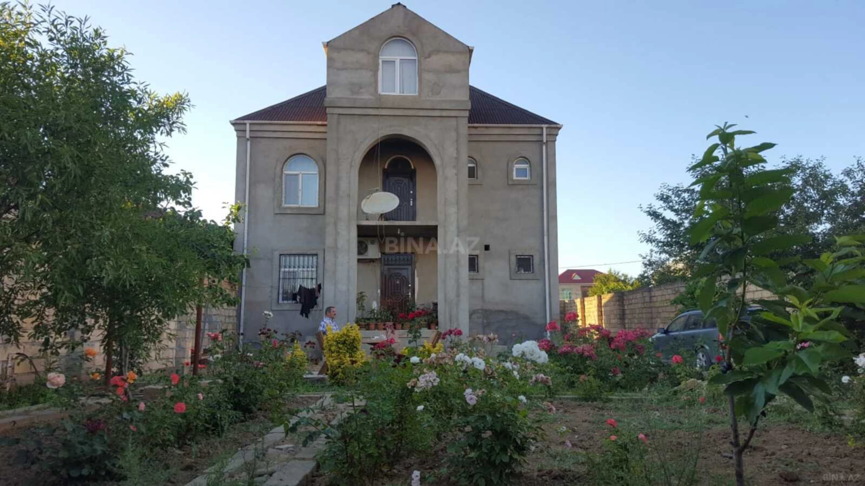 Satılır 7 otaqlı həyət evi 320 m²